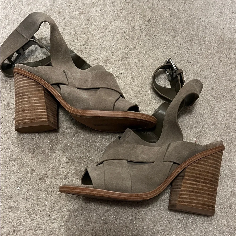 Marc Fisher LTD Valen Sandal TAUPE SUEDE size 6 - Picture 11 of 16